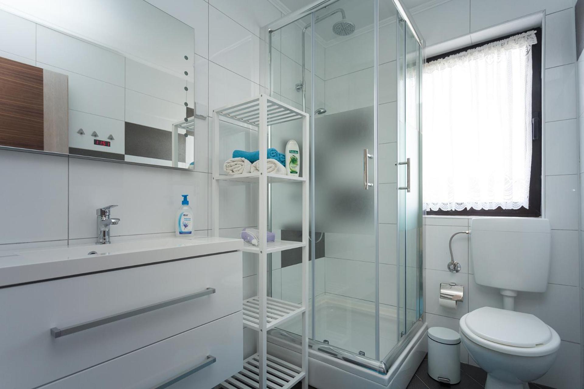 Apartments Paradis ロヴィニ 部屋 写真