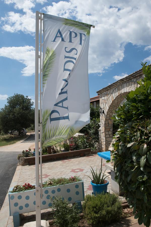 Apartments Paradis ロヴィニ エクステリア 写真